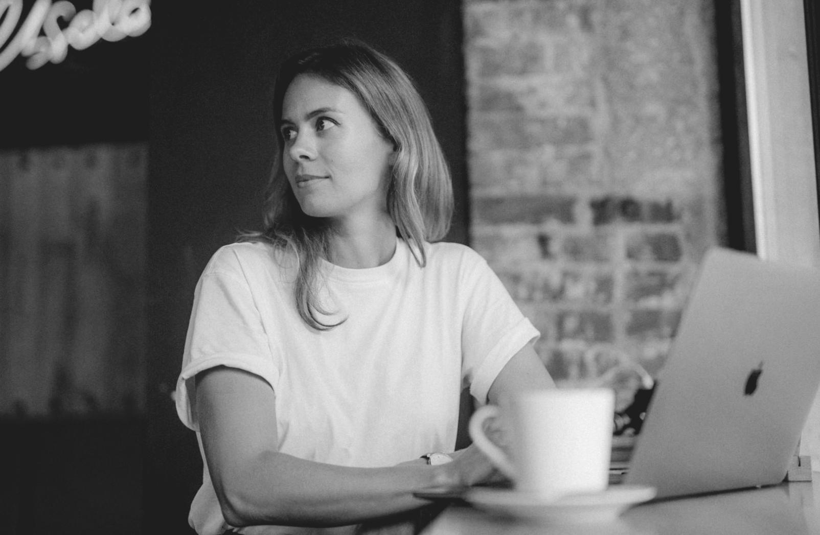 Team bei der Entwicklung von Finanzplanungstools